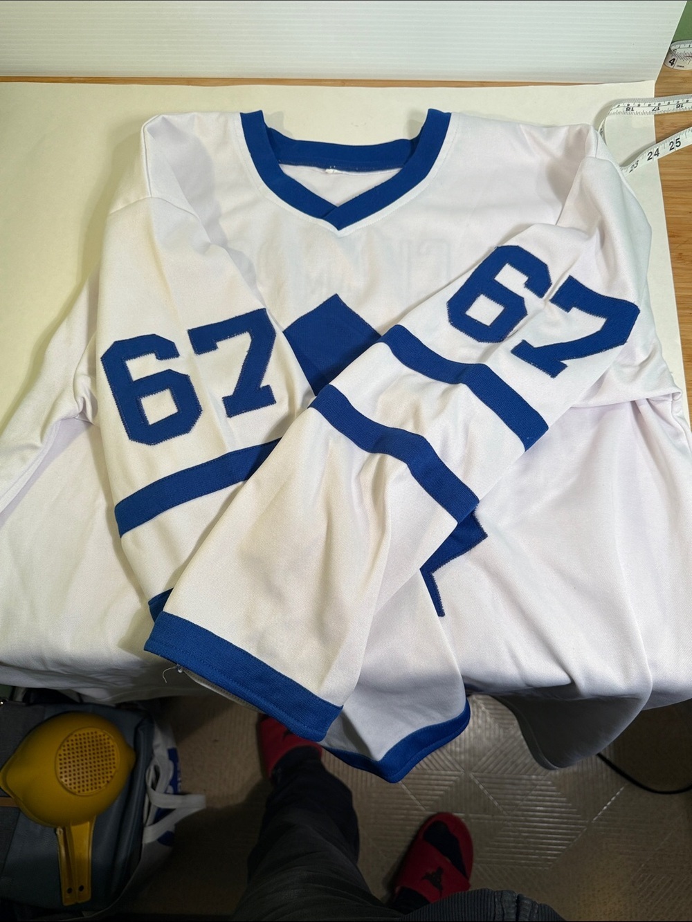 Toronto Maple Leafs White & Royal Blue Hockey Jersey - Picture 6 of 7